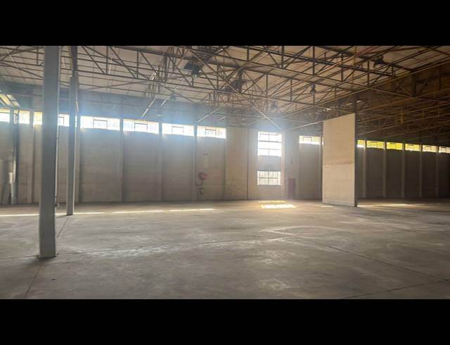 2,737M² WAREHOUSE TO LET IN HERMANSTAD